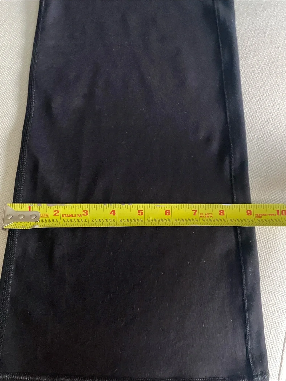 ALO Cool Fit Yoga Black Crop Leggings with Blue Fold over Waistband Size M